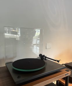 Rega Planar 3 con testina Rega Elys 2 e alimentatore Rega TT-PSU